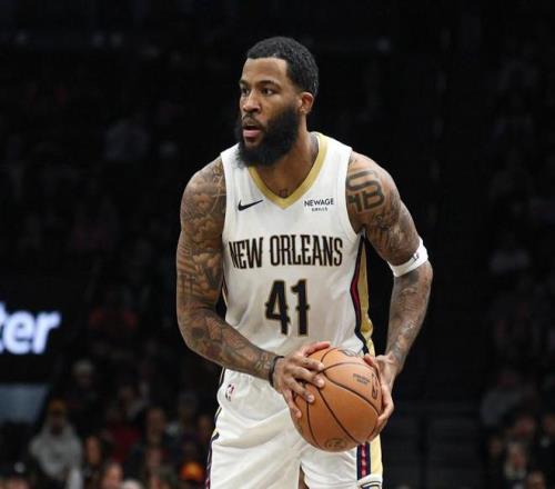 沙特球员误,踩张玉宁引,争议,捷报足球即时比分,捷报比分,捷报体育比分网,比分直播